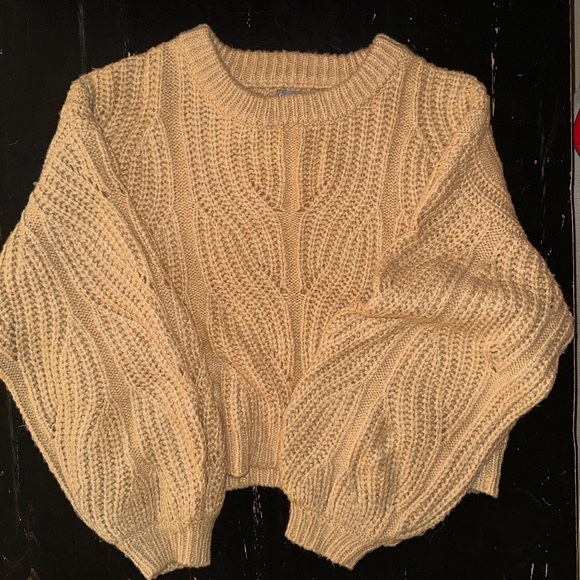 Cropped Beige Sweater - Picture 2 of 5